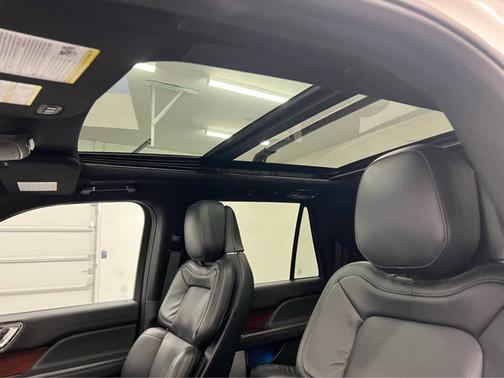 2023 Lincoln Navigator L Reserve