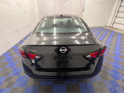 Super Black 2025 Nissan Altima S