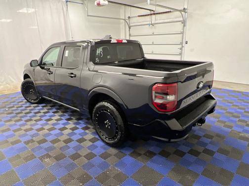 Shadow Black 2026 Ford Maverick Lobo Standard