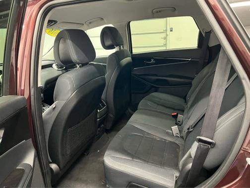 2016 Kia Sorento LX