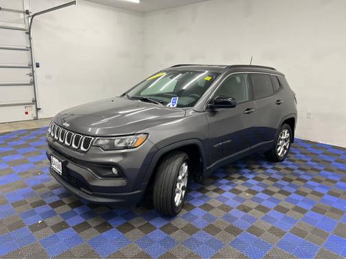 2023 Jeep Compass Latitude Lux
