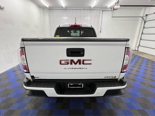 2022 GMC Canyon 4WD AT4 w/Leather