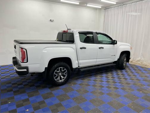 2022 GMC Canyon 4WD AT4 w/Leather