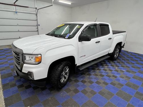 2022 GMC Canyon 4WD AT4 w/Leather