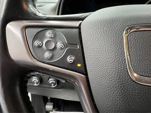 2022 GMC Canyon 4WD AT4 w/Leather