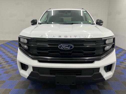 Oxford White 2026 Ford Expedition Max Active
