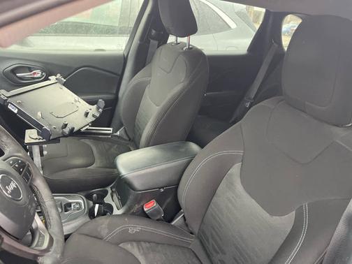 2022 Jeep Cherokee X