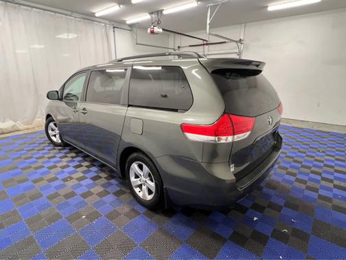 Cypress Pearl 2013 Toyota Sienna LE