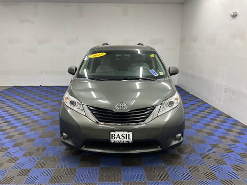 Cypress Pearl 2013 Toyota Sienna LE
