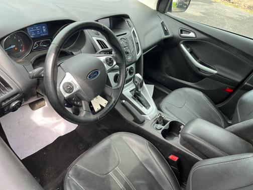 Ruby Red Tinted Clearcoat 2014 Ford Focus SE