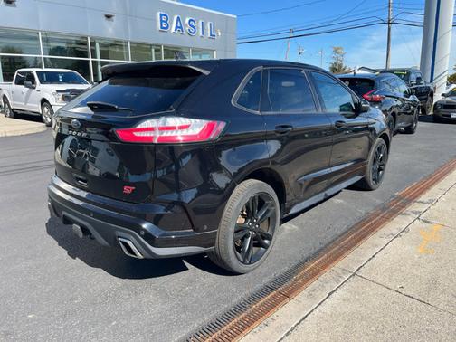 2021 Ford Edge ST