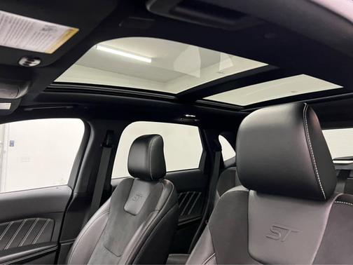 2021 Ford Edge ST