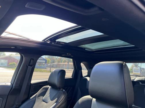 2021 Ford Edge ST