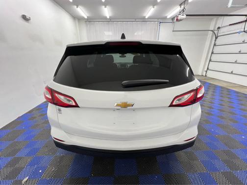 Summit White 2021 Chevrolet Equinox LS
