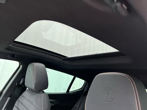 2024 Alfa Romeo Tonale Ti