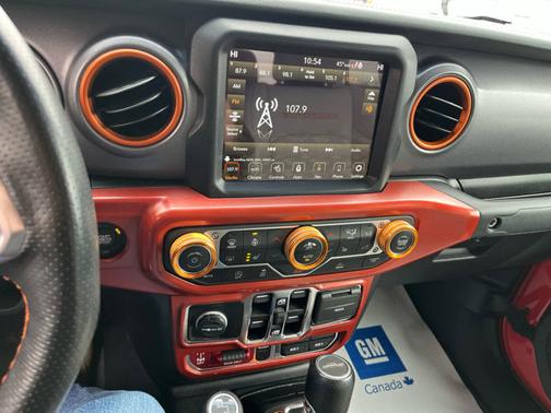 Firecracker Red Clearcoat 2023 Jeep Gladiator Mojave