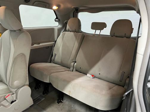2014 Toyota Sienna L