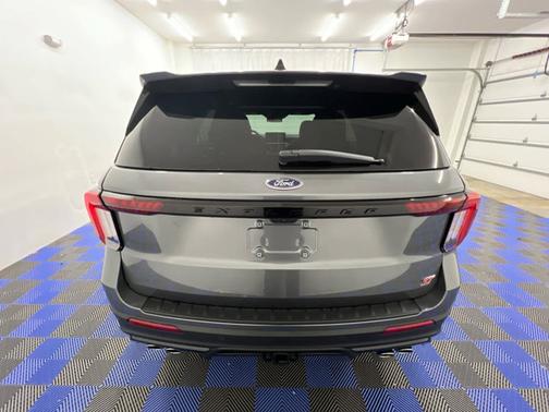Carbonized Gray Metallic 2026 Ford Explorer ST