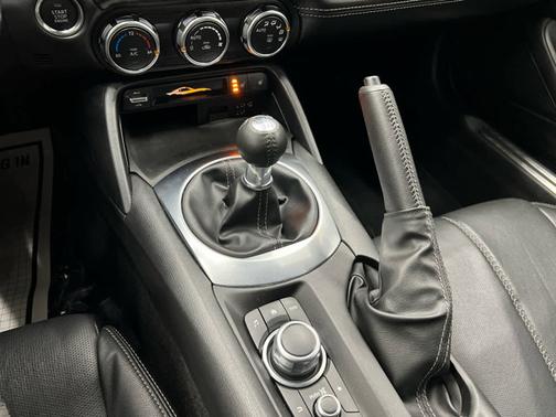 2021 Mazda MX-5 Miata RF Grand Touring