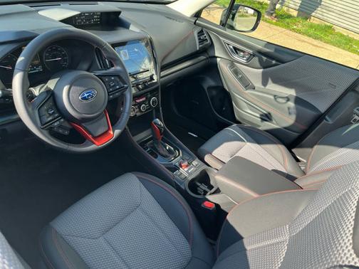 Crystal White Pearl 2023 Subaru Forester Sport