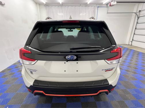 Crystal White Pearl 2023 Subaru Forester Sport