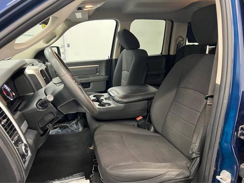 Patriot Blue Pearlcoat 2019 RAM 1500 Classic Warlock