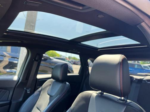 Agate Black Metallic 2023 Ford Edge ST