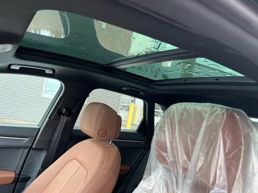 2021 Audi Q3 S line Premium