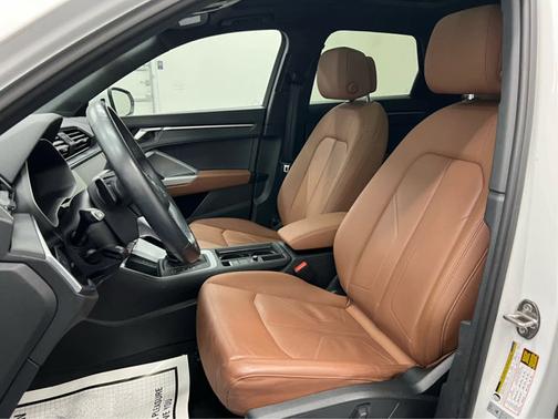 2021 Audi Q3 S line Premium