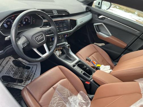 2021 Audi Q3 S line Premium