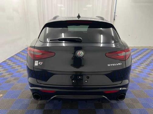 2022 Alfa Romeo Stelvio Veloce