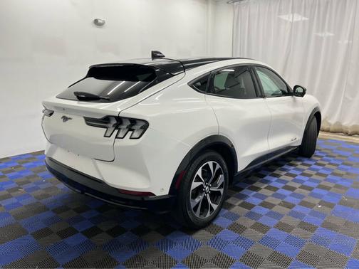 Star White Metallic Tri-Coat 2021 Ford Mustang Mach-E Premium
