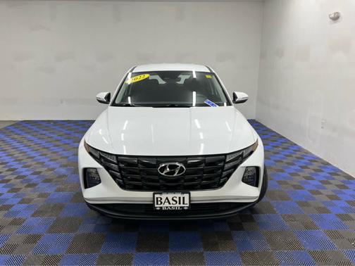 2022 Hyundai TUCSON SE