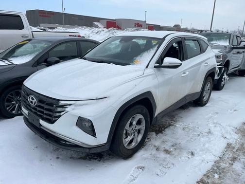 2022 Hyundai TUCSON SE