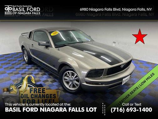 2005 Ford Mustang Deluxe