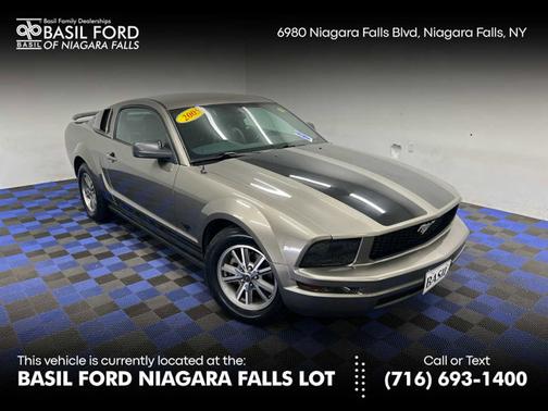 2005 Ford Mustang Deluxe
