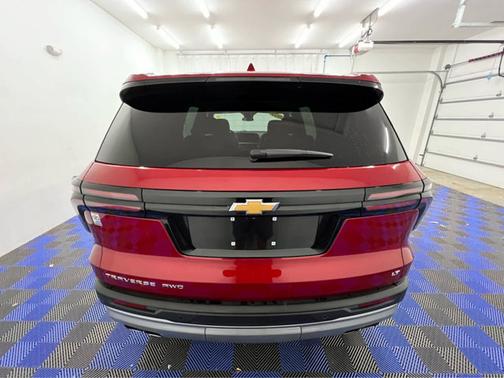 2024 Chevrolet Traverse AWD LT