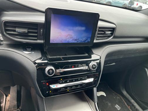 Agate Black Metallic 2023 Ford Explorer ST-Line