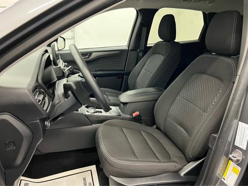 Carbonized Gray Metallic 2024 Ford Escape Active