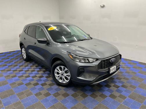 Carbonized Gray Metallic 2024 Ford Escape Active