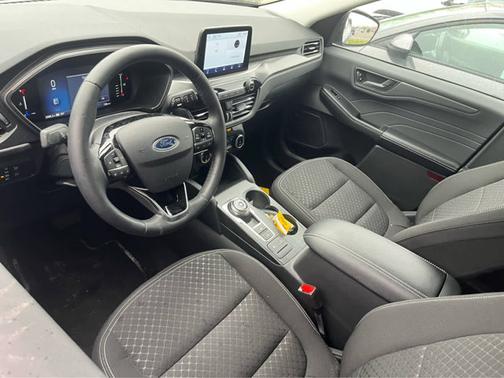 Carbonized Gray Metallic 2024 Ford Escape Active