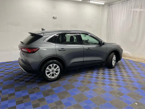 Carbonized Gray Metallic 2024 Ford Escape Active