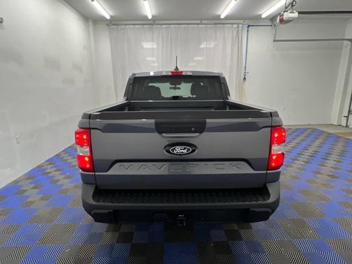 Carbonized Gray Metallic 2026 Ford Maverick XLT