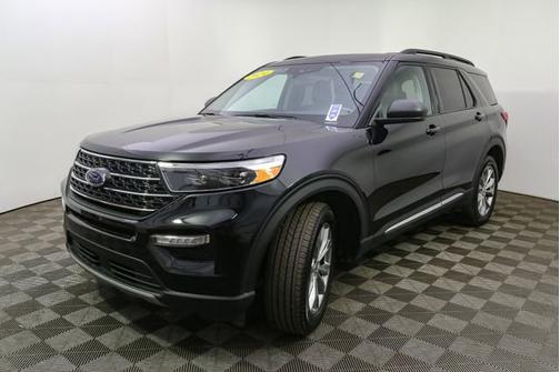 Agate Black Metallic 2024 Ford Explorer XLT