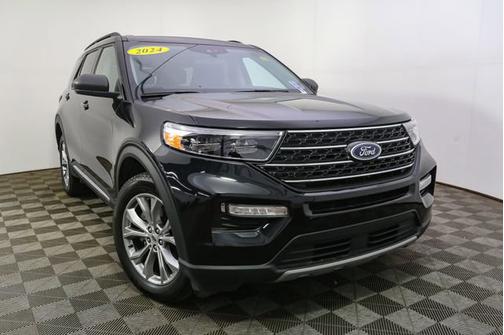 Agate Black Metallic 2024 Ford Explorer XLT