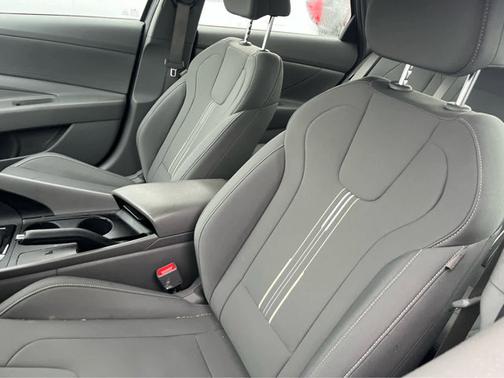 Ecotronic Gray 2024 Hyundai ELANTRA SEL
