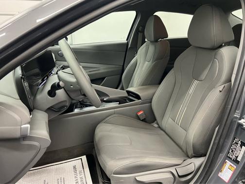 Ecotronic Gray 2024 Hyundai ELANTRA SEL