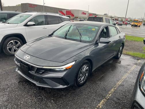 Ecotronic Gray 2024 Hyundai ELANTRA SEL