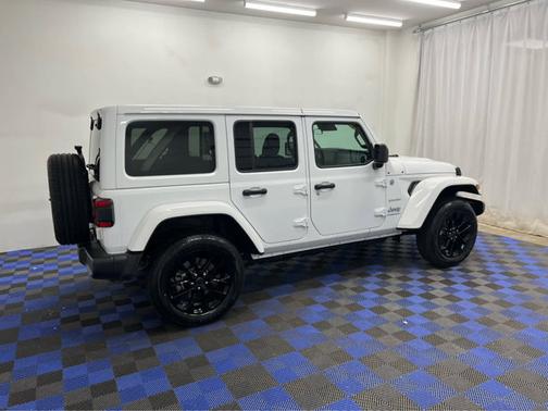 Bright White Clearcoat 2024 Jeep Wrangler 4xe Sahara