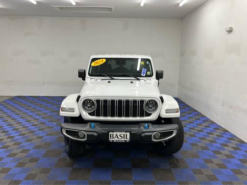 Bright White Clearcoat 2024 Jeep Wrangler 4xe Sahara